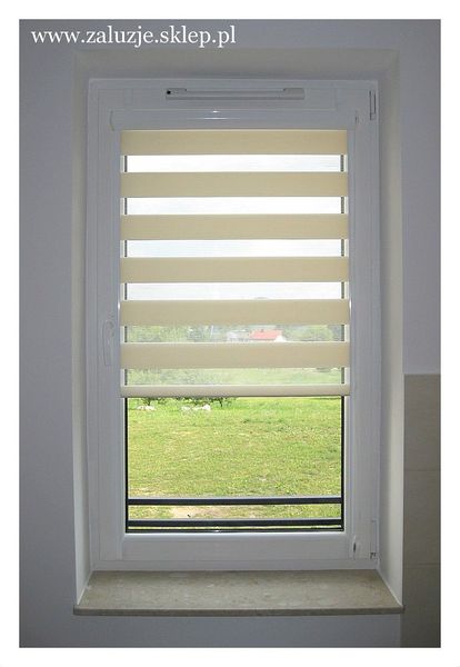 Podwójne rolety do pokoju
