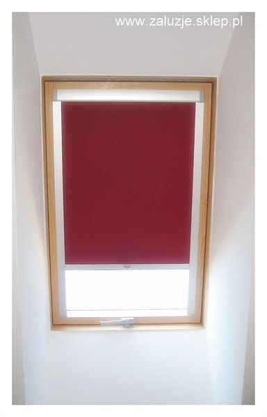 Rolety dachowe z montażem materiałowe (rolety termoizolacyjne)