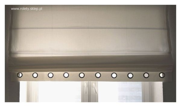 Roleta rzymska z ozdobnym wykończniem 