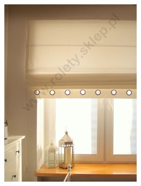 Stylowe rolety rzymskie z ozdobnym wykończeniem w Dąbrowie Górniczej. Perfekcyjne dopasowanie, różnorodność wzorów i kolorów.