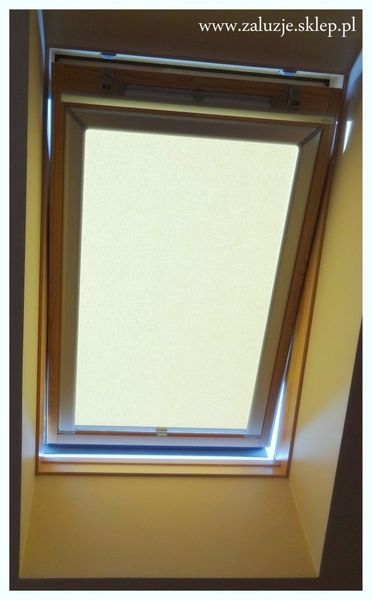 Okno Velux z roleta dachową 