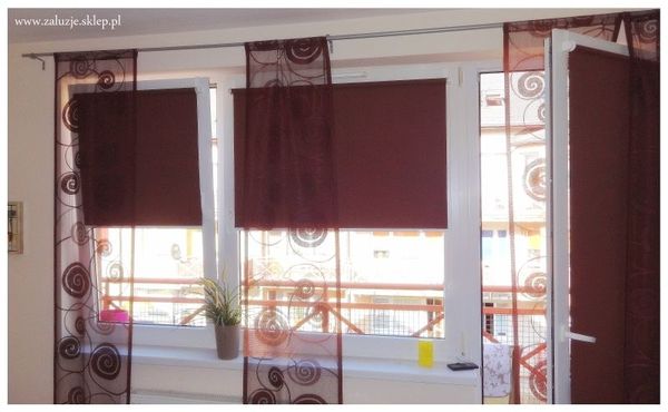 Zaciemniające rolety do salonu