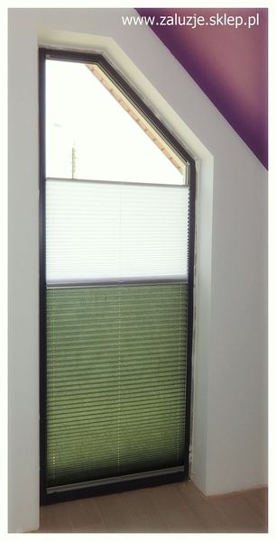 Podwójna tkanina plisowana na oknie trapezowym