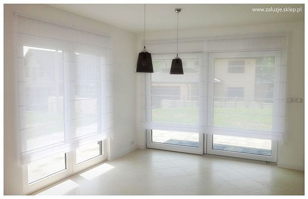 Nowoczesne rolety białe