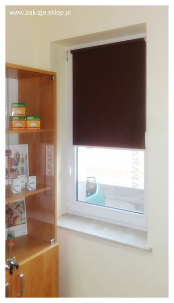 Roleta wewnętrzna brązowa