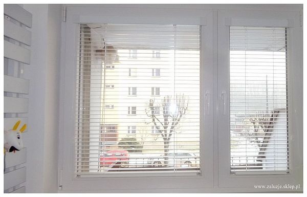 Żaluzja na okno PCV