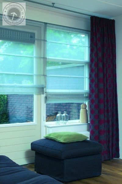  Roleta rzymska do salonu