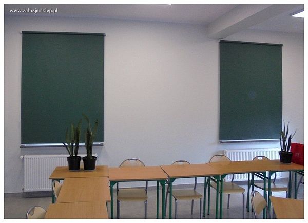 Podgumowane rolety , montaż naścienny 