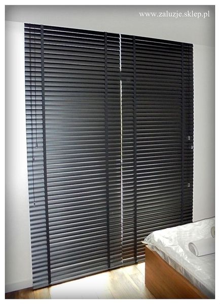 Żaluzje aluminiowe naścienne: Nowoczesność i solidność w jednym rozwiązaniu.