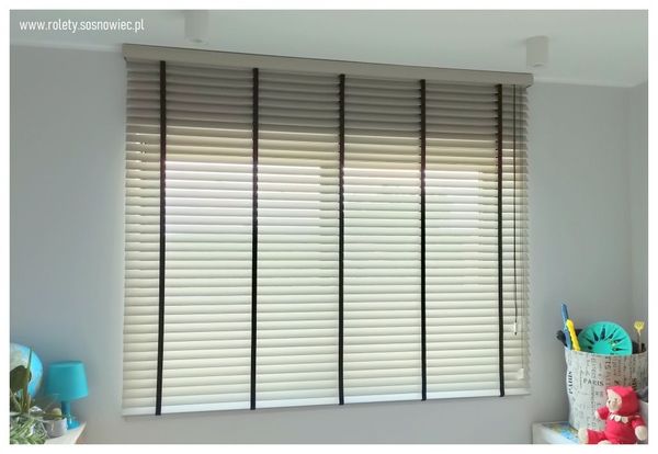 Elegancka żaluzja pozioma 50 mm. Precyzyjna regulacja światła. 