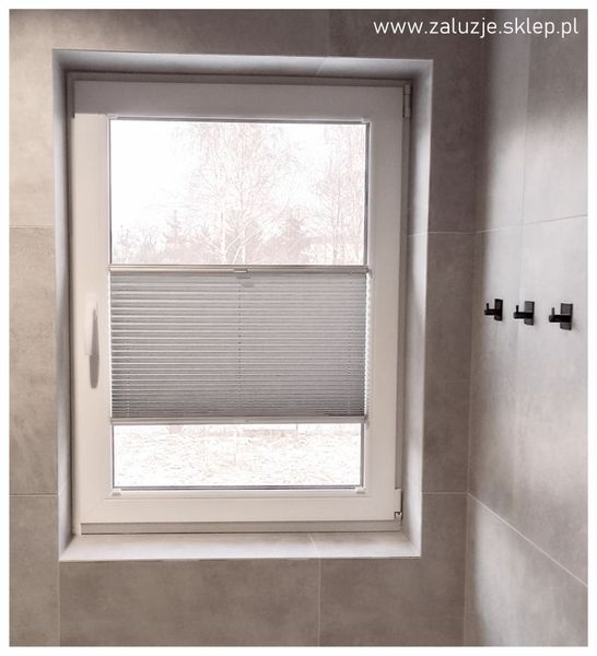 Plisa łazienkowa - prywatność i kontrola światła. Odporna na wilgoć i łatwa w czyszczeniu.