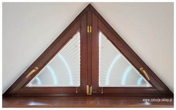 Plisa do okna trójkątnego - skuteczne zasłonięcie i regulacja światła.