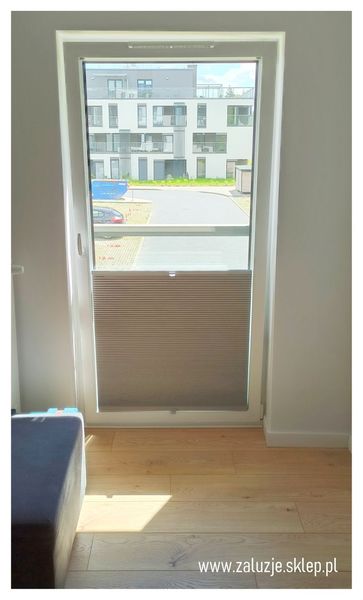 Duetta materiałowa z montażem - elegancja i funkcjonalność (Sosnowiec).