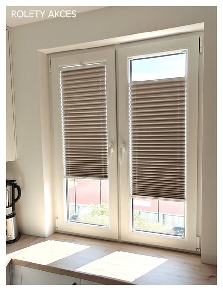 ROLETY AKCES - beżowe plisy do kuchni, subtelny i przytulny wygląd.