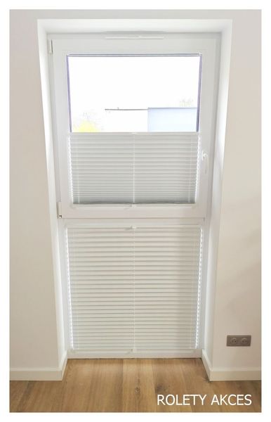 Zaciemniające plisy materiałowe ROLETY AKCES - trwałość i elegancja w jednym.