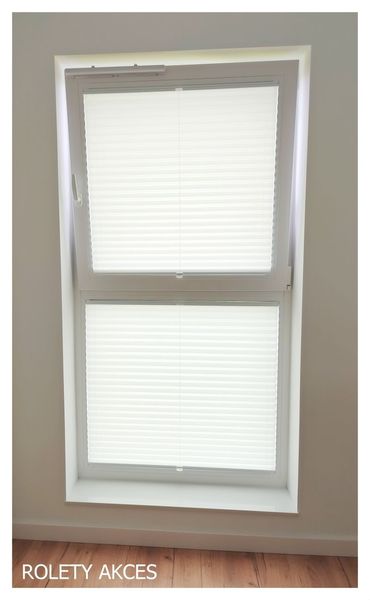 Plisy idealne do okien z niesymetrycznie zamontowanym wywietrznikiem
