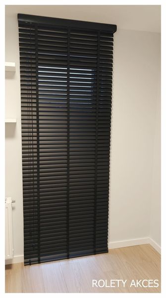 Czarne Bambusowe Żaluzje 50 mm – Elegancja i Ekologia w Twoim Wnętrzu