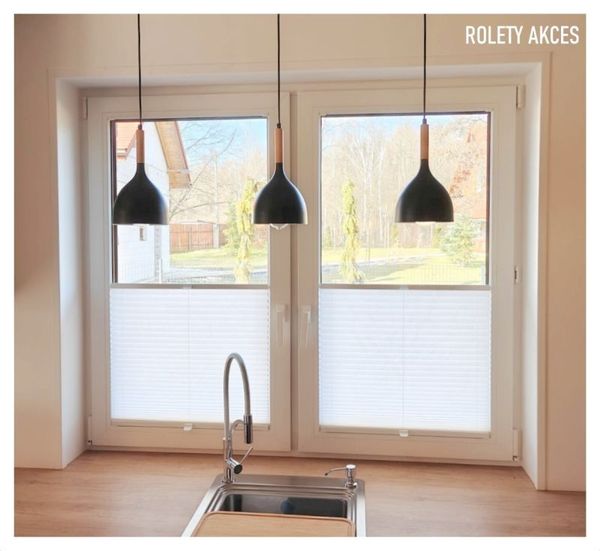 Kompaktowa konstrukcja – nie przeszkadzają przy otwieraniu okien