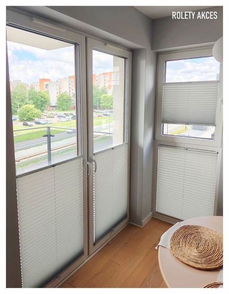 Szare plisy – styl i funkcjonalność w jednym.